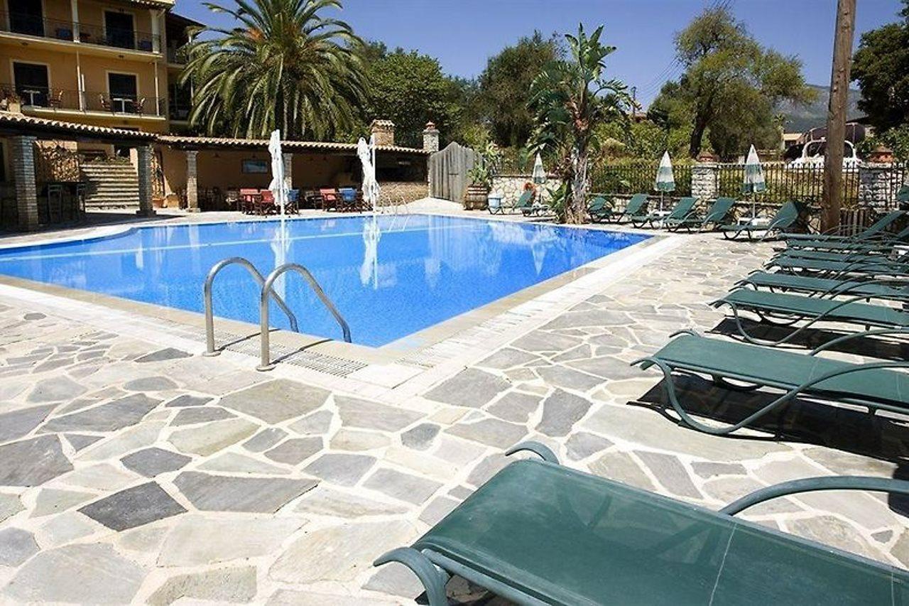 Yannis Servos Barbati Apartments Exterior photo